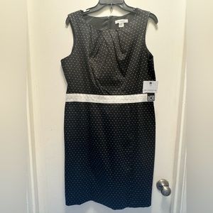 NWT Liz Claiborne black and white. Size 14